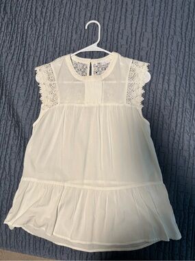DR2 Cream Lace-Trim Sleeveless Ruffle-Hem Blouse